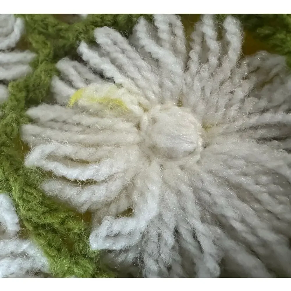 Vintage Daisy Chain Reversible Crochet Afghan Throw 48x70
